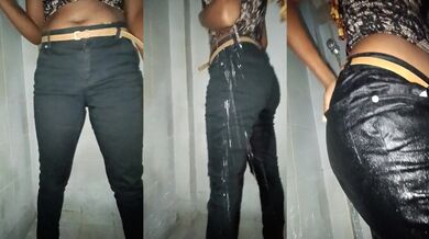 Girlfriend pee in jeans and shower