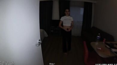 Une locataire belge au cul parfait se fait Défoncer dans son appartement pour éviter l'expulsion !!!