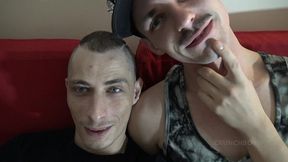 il retrouve son pote 18 ans apres