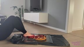 Sneaker-Girl Mia Moon - Crush Two Cakes