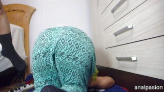 尻を激しく突かれる尻軽女の視点クローズアップ