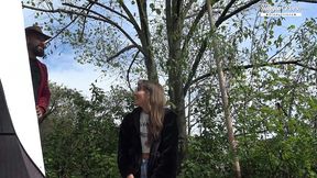 lili charmelle - cowgirl fucking in public outdoors - behind the scenes