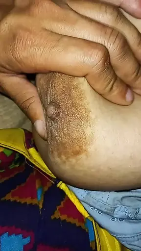 Cute Didi na first time apna mota mota boobs show kia uff so sexy and beautiful