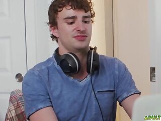 Ryan Jacobs pop a boner because of the physical attention from Jade Desire