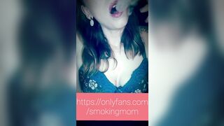 Smoking MILF cougar mouth full smoke cherry chapstick