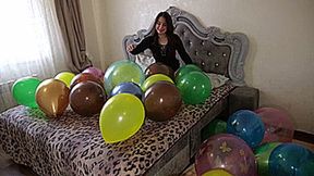 Vicky quick fingers popping