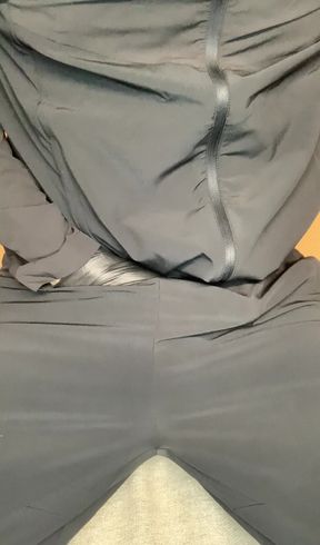 Scaly solo wank cum shot
