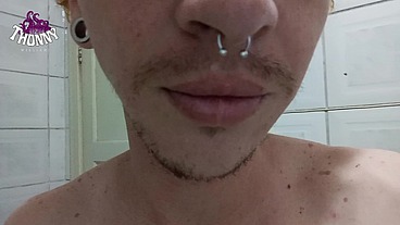 POV macho se depilando e fazendo você comer os pêlos
