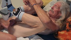 Maxx Stoner Fists & Fucks Silver Daddy Bareback