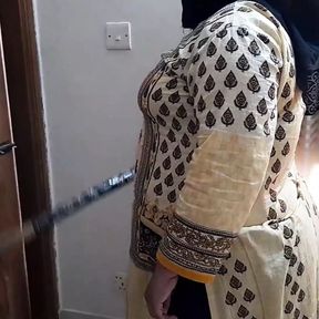 ek chor ghar mein aya aur mere wife ko kutte ke tarah choda Jabardast (came to the house &amp; fucked housewife Doggy style)