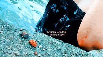 (සිංහල voice ),අල්ලපු ගෙදර එකීට හුකන්න ටෝක් කරා...srilankan outdoor couple.. with dirty talk.... cumshot .............................................