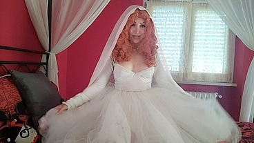 Chantal italian eager bride