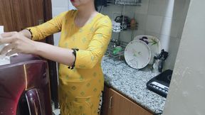 I Find My Horny Step Mom in the Kitchen - Porn in Hindi