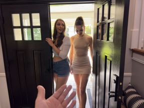 Desperate Realtor Recruits Hot Buyer for Double BJ &amp; Shared Cock Threesome