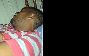 Amigo dormiu, pau na mao