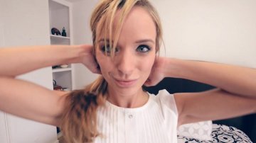 Pristine Edge Rubs Her Big Juicy Labia