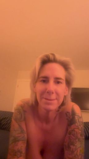 Horny After Dirty Chat with a Complete Stranger, I Made Myself Cum for Him