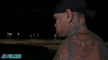 LOIRA DA BUNDA GIGANTE GOSTOSA FUDENDO A LUZ DO LUAR