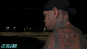 LOIRA DA BUNDA GIGANTE GOSTOSA FUDENDO A LUZ DO LUAR