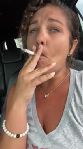 Mommy squirts in Car 💦 justfor.fans/malloryknox37
