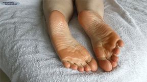 Big Oily Soles (WMV)
