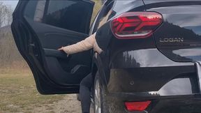 shaking and bouncing the car while i wear winter jacket and jeans