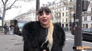 Amatőr barna francia ribanc fehérneműben durva anális fasz