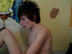 Twink Amateur Jesse Andrews Jacks Off