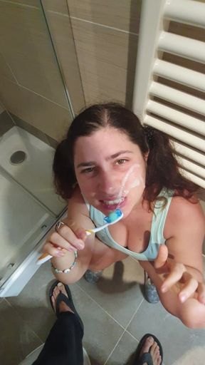 Stupid Stepdaughter Brushes Her Teeth with Cum, Stepdaddy Cheated Her