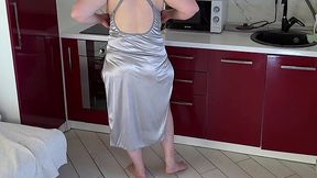 Stepson's Boner at Stepmom's Massive Ass Leads to Anal Fuck Fest