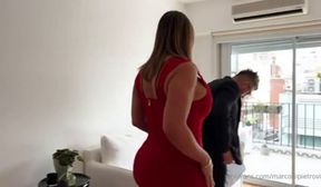 Big hunk anal fucks cute chubby latina tranny bareback
