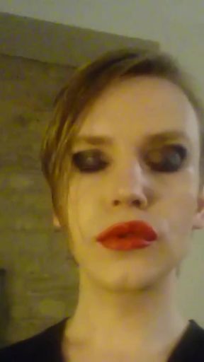 Peeing on the floor - femboy   Clip 1