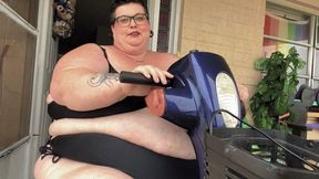 USSBBW does Housework on a Scooter HD