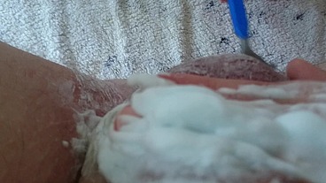 Pflegerisch erregende Rasur vom Arschloch und Hodensack