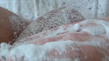 Pflegerisch erregende Rasur vom Arschloch und Hodensack