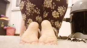 My Day in a Floral Burgundy Pajama and Showcasing My Soft Feet 4K