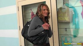 MILF Hunter 27