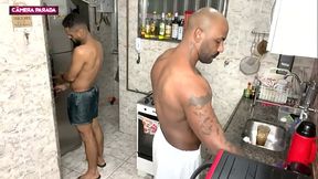 Camera parada com Ferativo1 e  Vitor Guedes