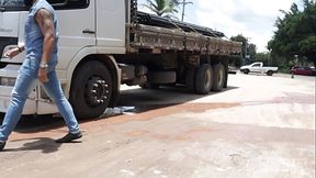 Caminhoneiro safado!