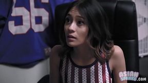 Sucking Cock to be Cheerleader Jasmine Grey: AsianSpanks.com