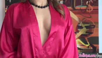 Cody Love's Solo Seduction: Blonde Babe Masturbates to Bliss