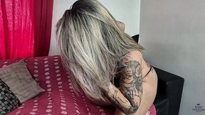 Kissing my lover while my wife is at work. By Isabelita and Victoria Dias Cam Babi