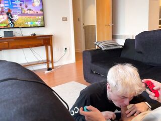 Oral-sex-sex during Fortnite Gaming