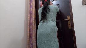 The hot maid cleaning the room was already ready for sex