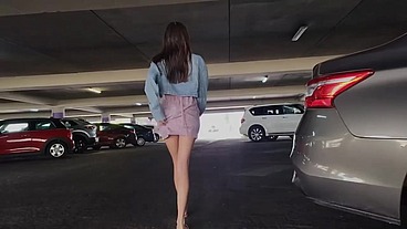 Karol Smith se masturba en un vestidor de famosa plaza en Guadalajara
