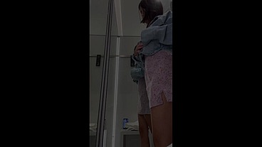 Karol Smith se masturba en un vestidor de famosa plaza en Guadalajara
