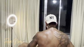 ele pediu uma massagem relaxante e eu dei