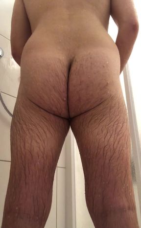 Cuming in the Shower