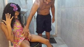 leo ogro pegou gostosa de surpresa e fez anal