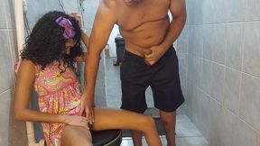 leo ogro pegou gostosa de surpresa e fez anal